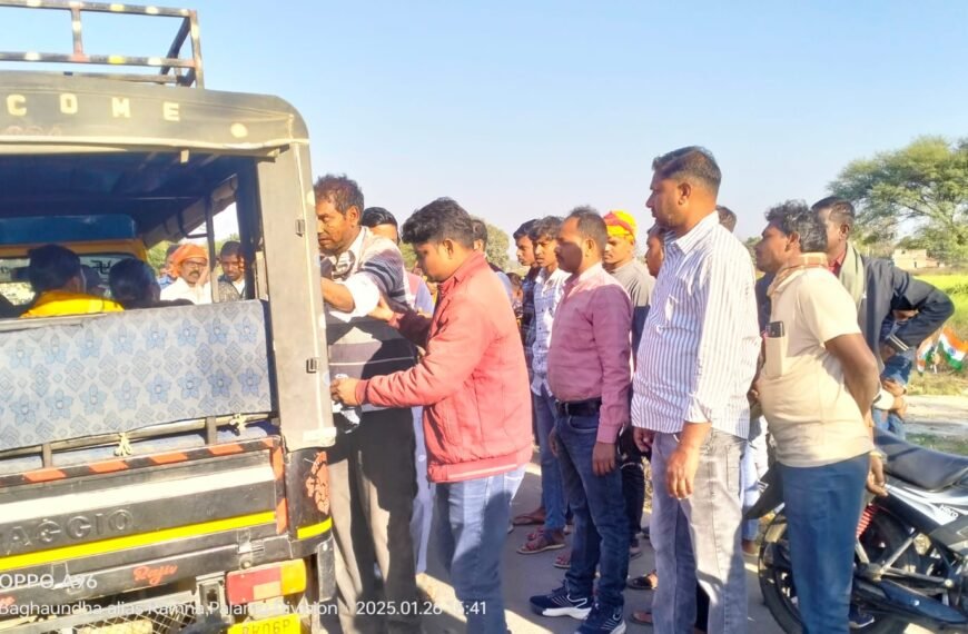 सड़क पर जाम की समस्या दोनों तरफ टेंपो लगने से आगमन में परेशानी