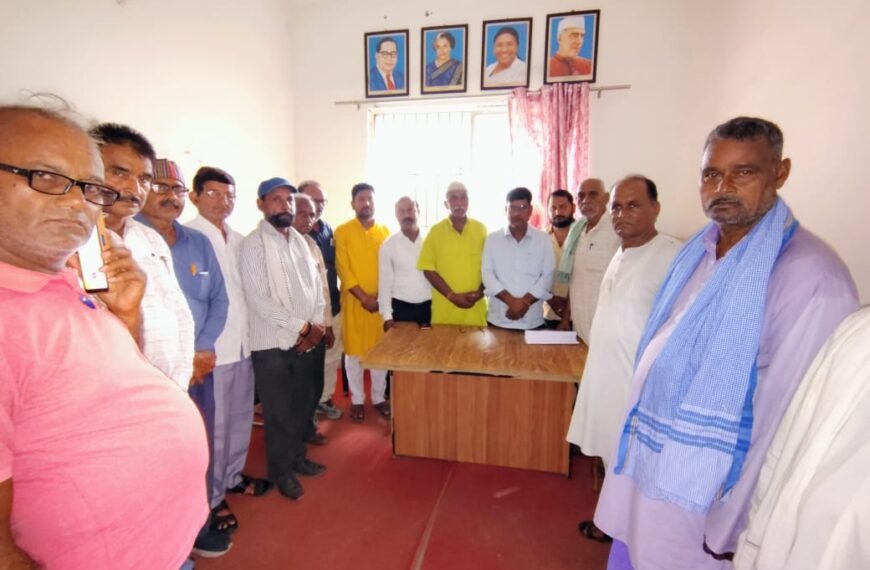 पूर्व सांसद ददई दुबे को…