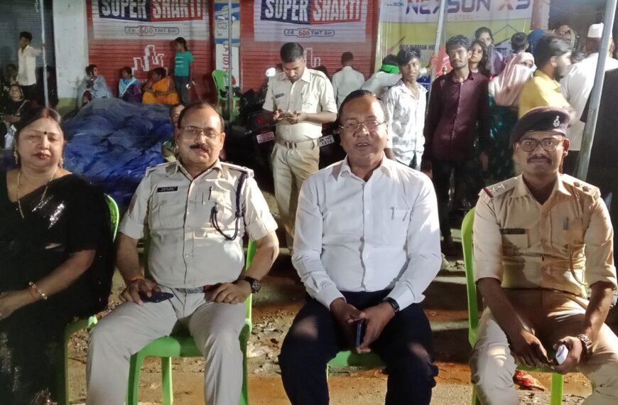 प्रशाशन की मौजूदगी में मोहर्रम…