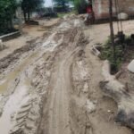 झपही टोला की जर्जर सड़क बनी मुसीबत, बरसात में कीचड़ से हाल बेहाल जनप्रतिनिधियों की बेरुखी से ग्रामीणों में आक्रोश, अब्दुल रजाक ने जताई चिंता